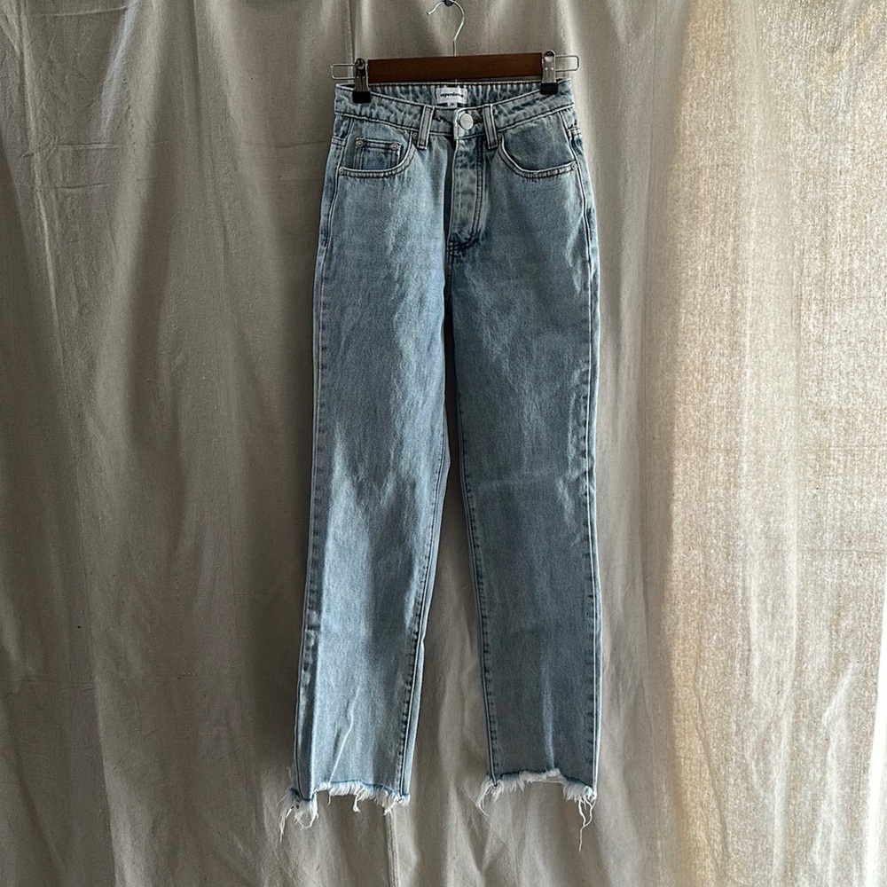 Superdown light stone frayed jeans